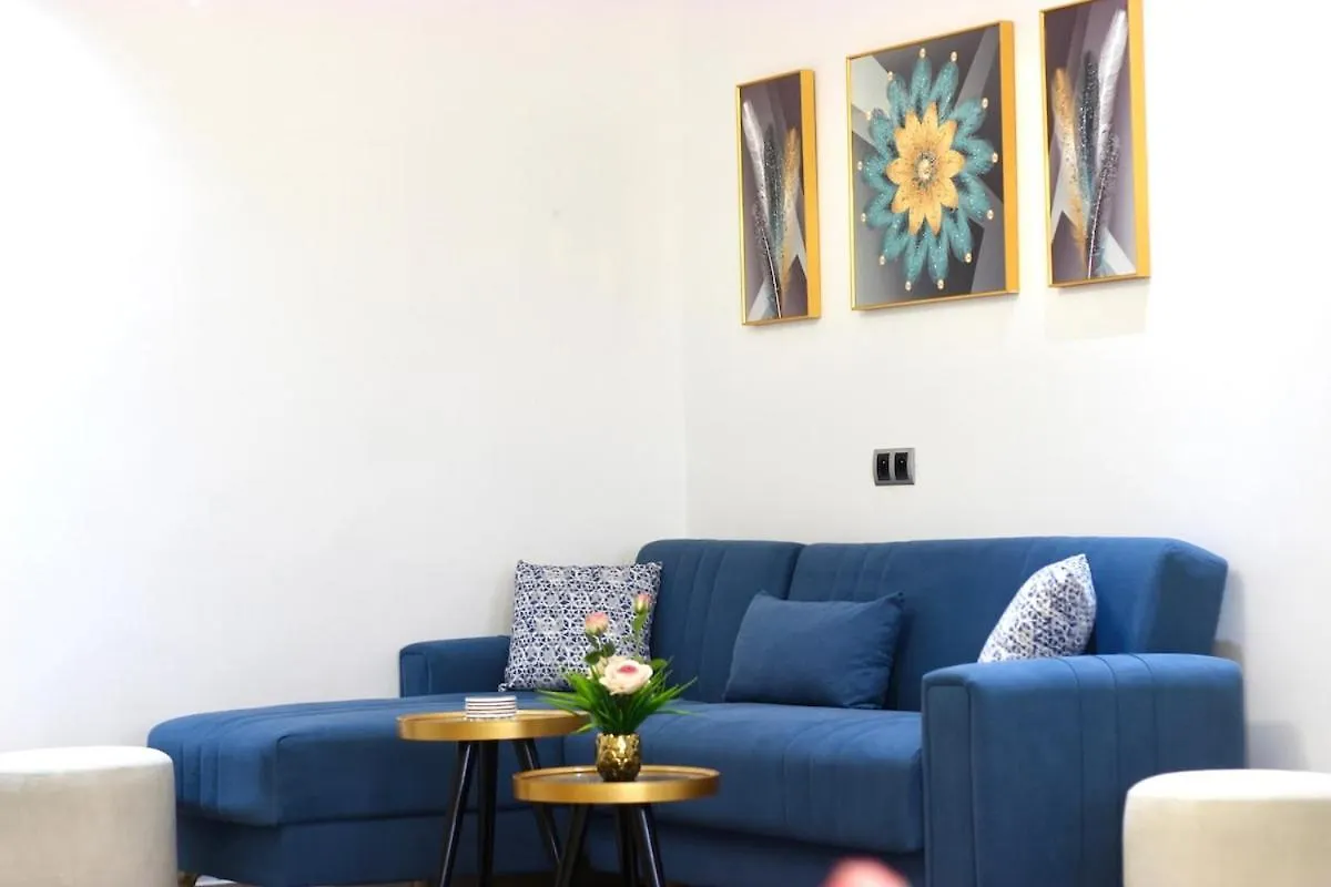 Stunning Views & Prime Location! Apartman Casablanca