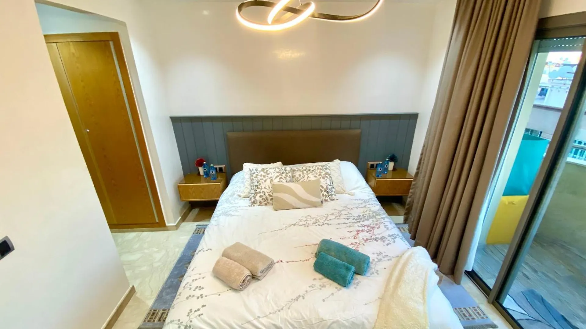 Apartament Stunning Views & Prime Location! Casablanca